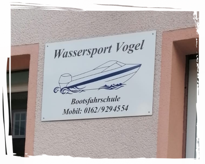 Eingang in Bad Salzhausen zum Wassersport Vogel.